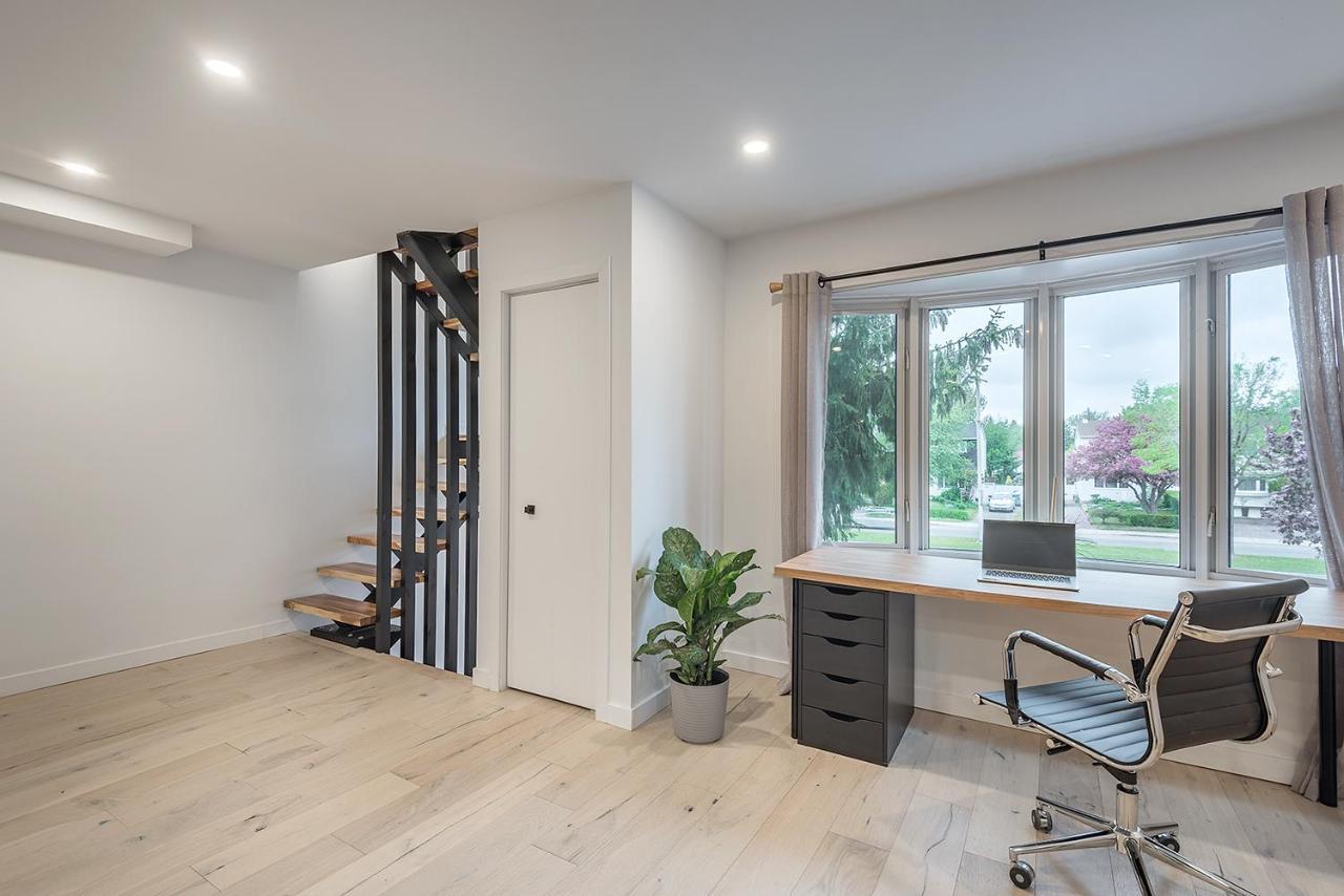 Free Parking Prime Location New Modern Condo Brossard Bagian luar foto