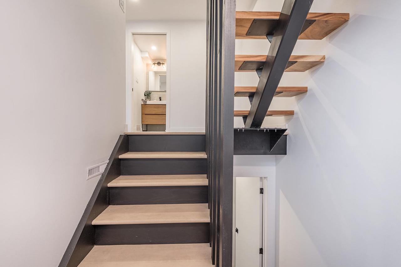 Free Parking Prime Location New Modern Condo Brossard Bagian luar foto