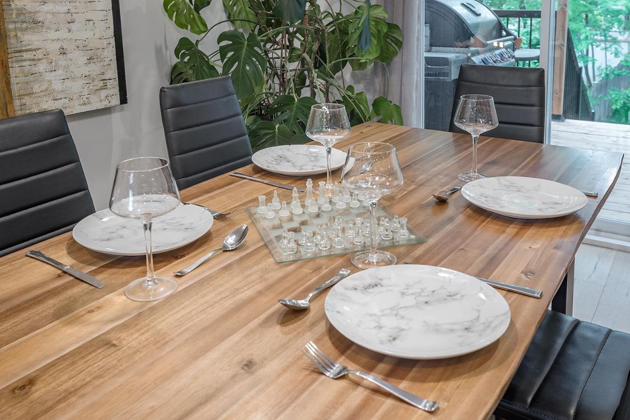Free Parking Prime Location New Modern Condo Brossard Bagian luar foto