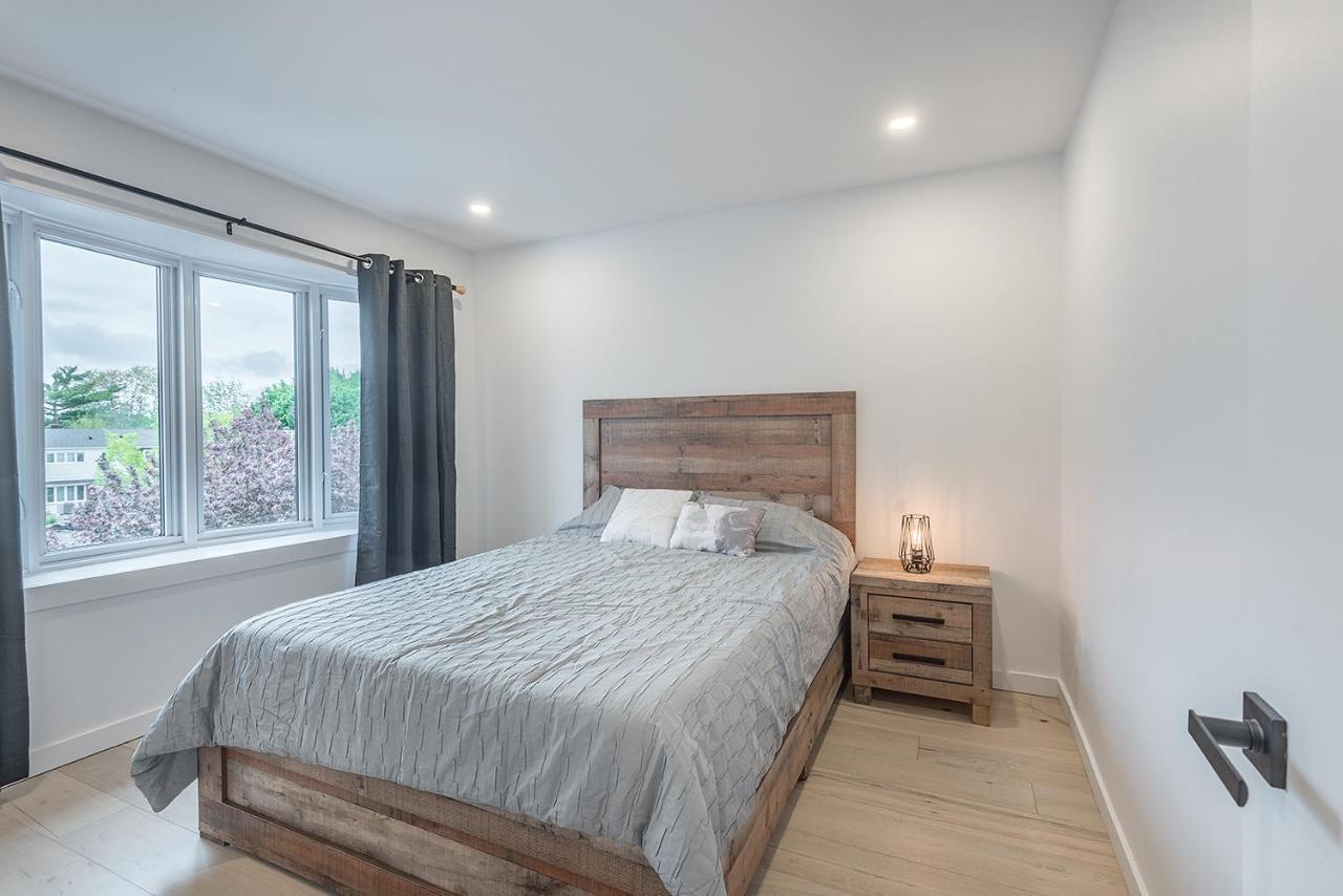 Free Parking Prime Location New Modern Condo Brossard Bagian luar foto